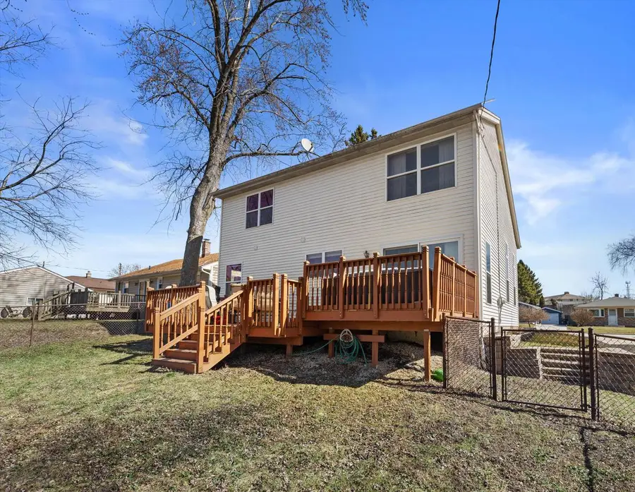 4031 S 89th STREET, Greenfield, WI 53228 - #2