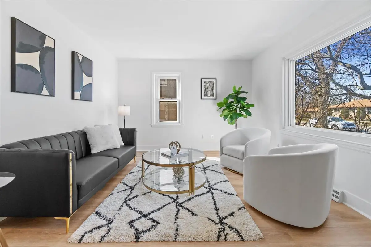 1301 E Norwich AVENUE, Saint Francis, WI 53235 - #1