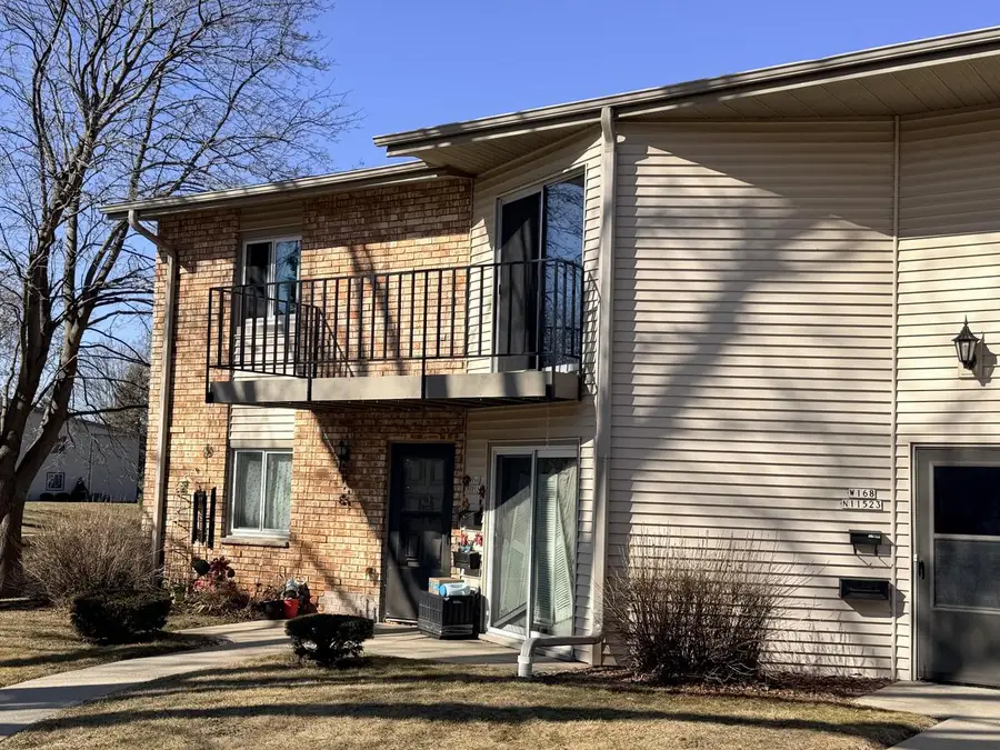 W168N11523 El Camino DRIVE, Germantown, WI 53022 - #2