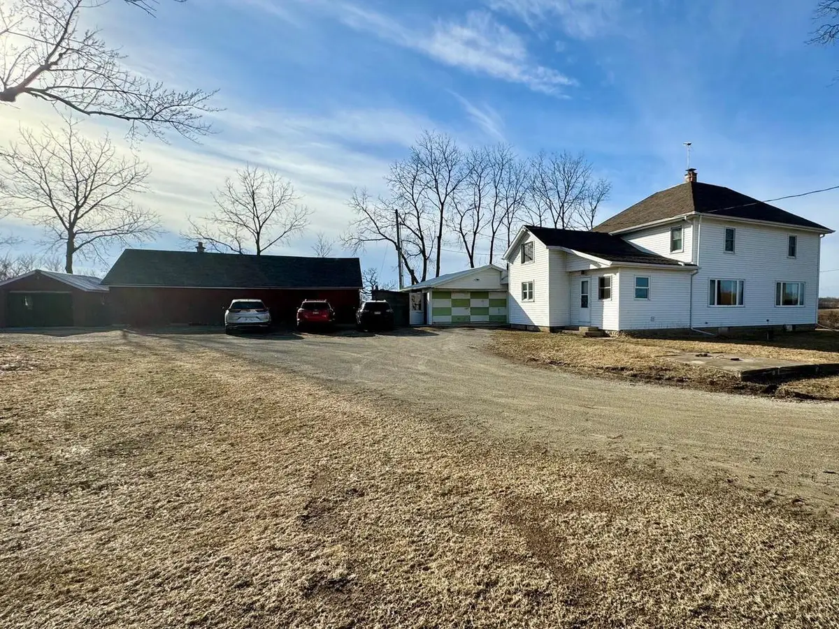 W3769 State Road 44, Manchester, WI 53946 - #1