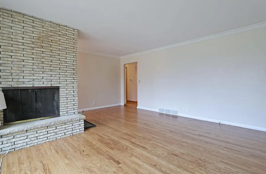 4565 Meadow View East, Brookfield, WI 53005 - #3