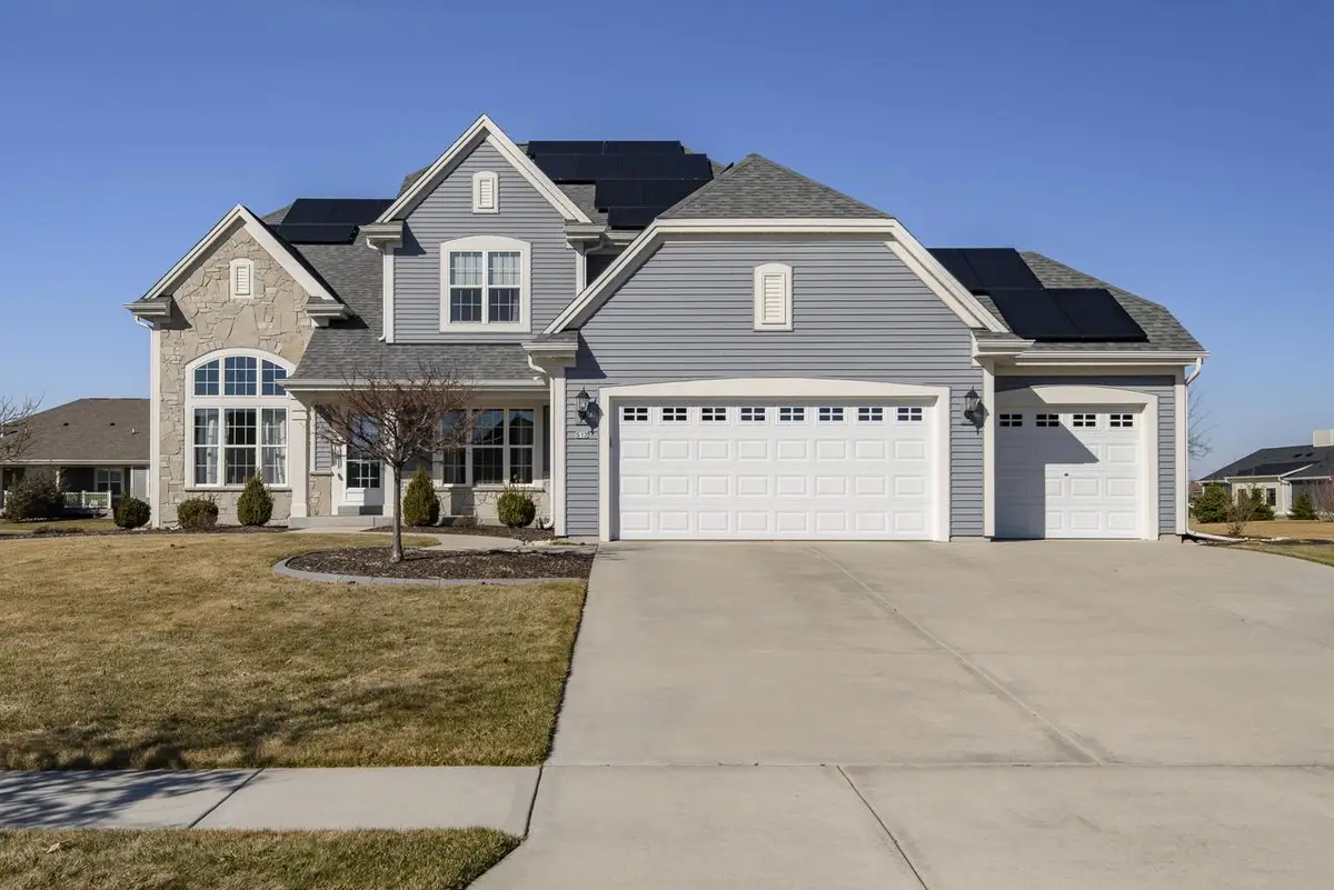 512 Westlawn AVENUE, Mukwonago, WI 53149 - #1