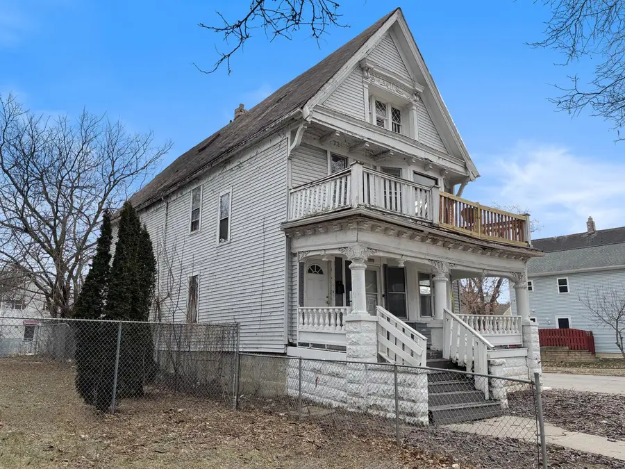 2200 N 42nd STREET #2202, Milwaukee, WI 53208 - #2