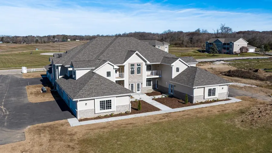 1629 Grey Fox TRAIL #B, Mukwonago, WI 53149 - #2