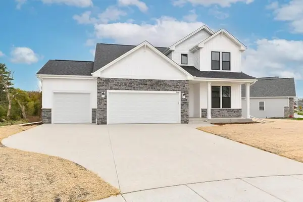 9546 S Bergamont DRIVE, Franklin, WI 53132