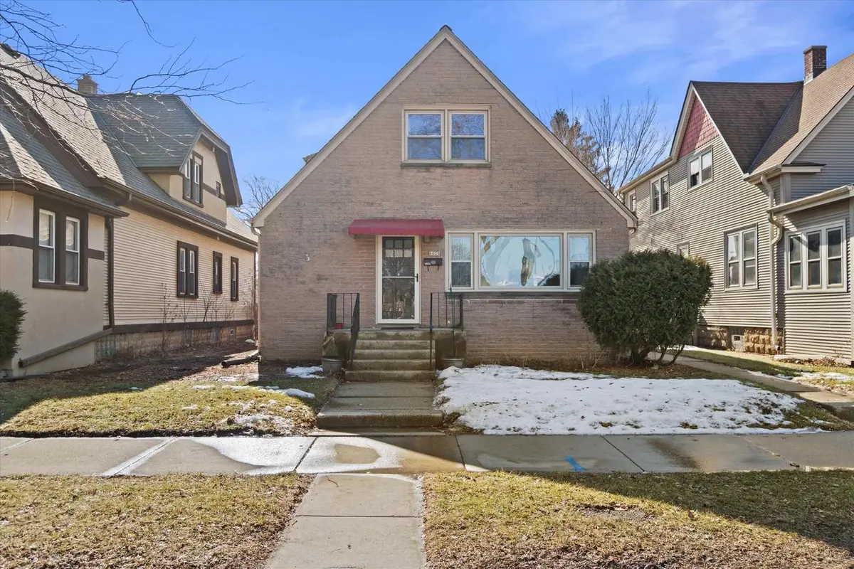 6025 W Lapham STREET, West Allis, WI 53214 - #1
