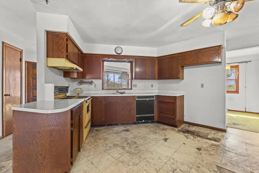 W135S6493 Windsor ROAD, Muskego, WI 53150 - #3