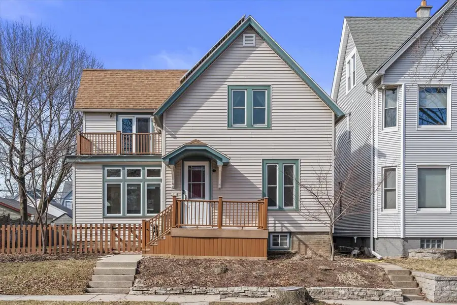 3321 N Newhall STREET, Milwaukee, WI 53211 - #2