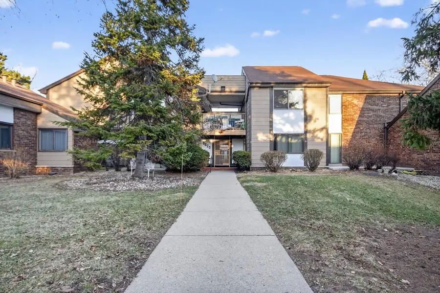 8629 N Servite DRIVE #103, Milwaukee, WI 53223 - #2