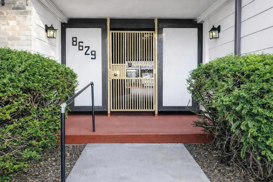 8629 N Servite DRIVE #103, Milwaukee, WI 53223 - #3