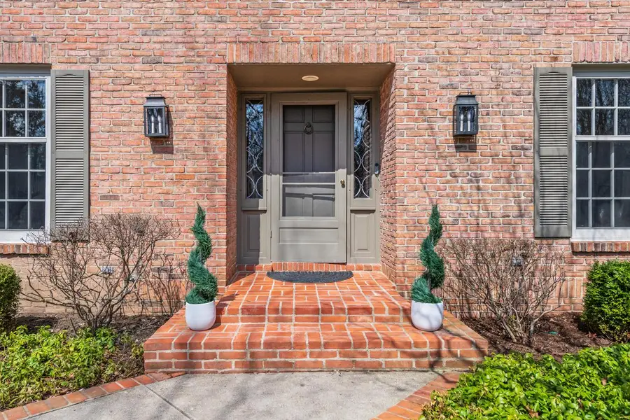 1260 E Dean ROAD, Fox Point, WI 53217 - #2