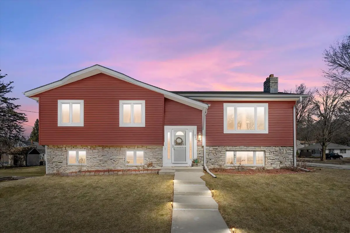 408 Acorn ROAD, West Bend, WI 53090 - #1