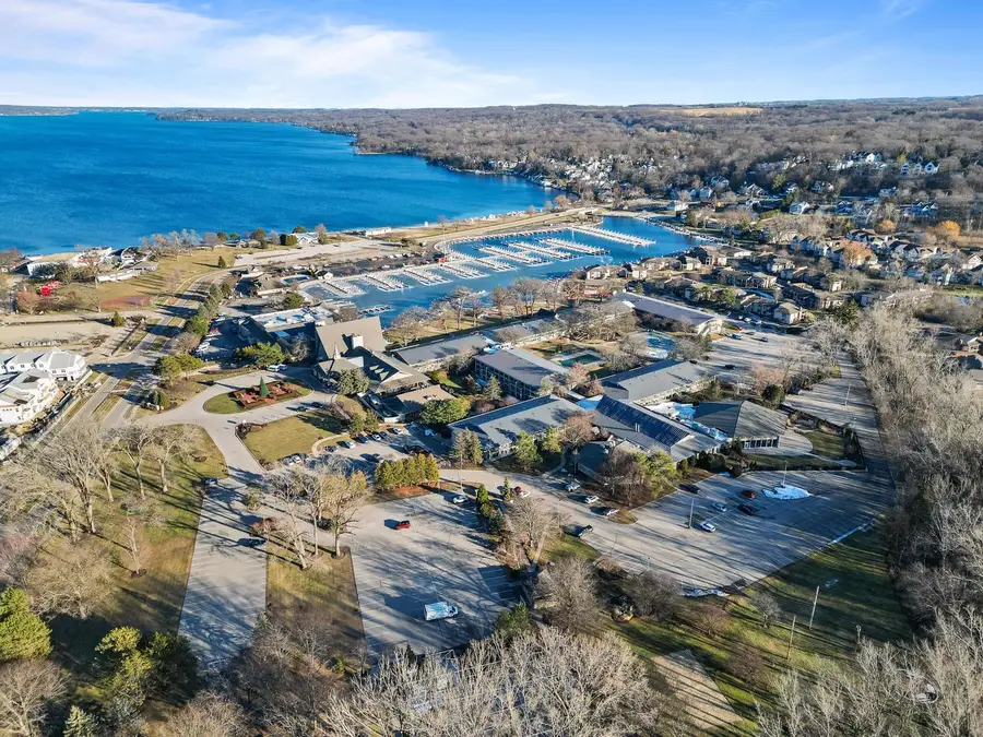 453 Mill STREET #802, Fontana, WI 53125 - #3