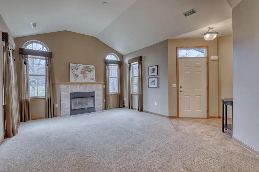 W155N7081 Amberleigh CIRCLE, Menomonee Falls, WI 53051 - #3