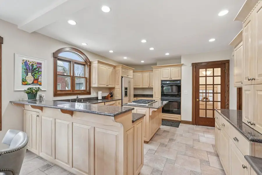 7500 Hillcrest DRIVE, Wauwatosa, WI 53213 - #3