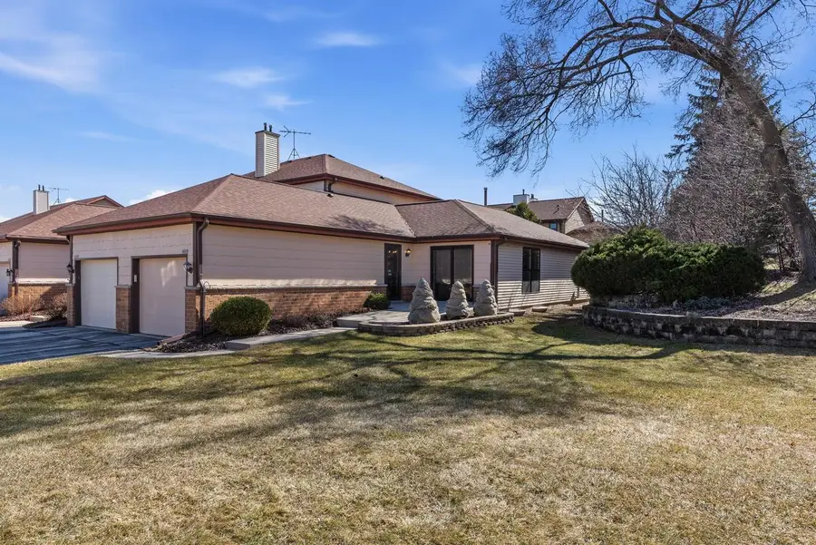 8827 W Knoll COURT, Franklin, WI 53132 - #2