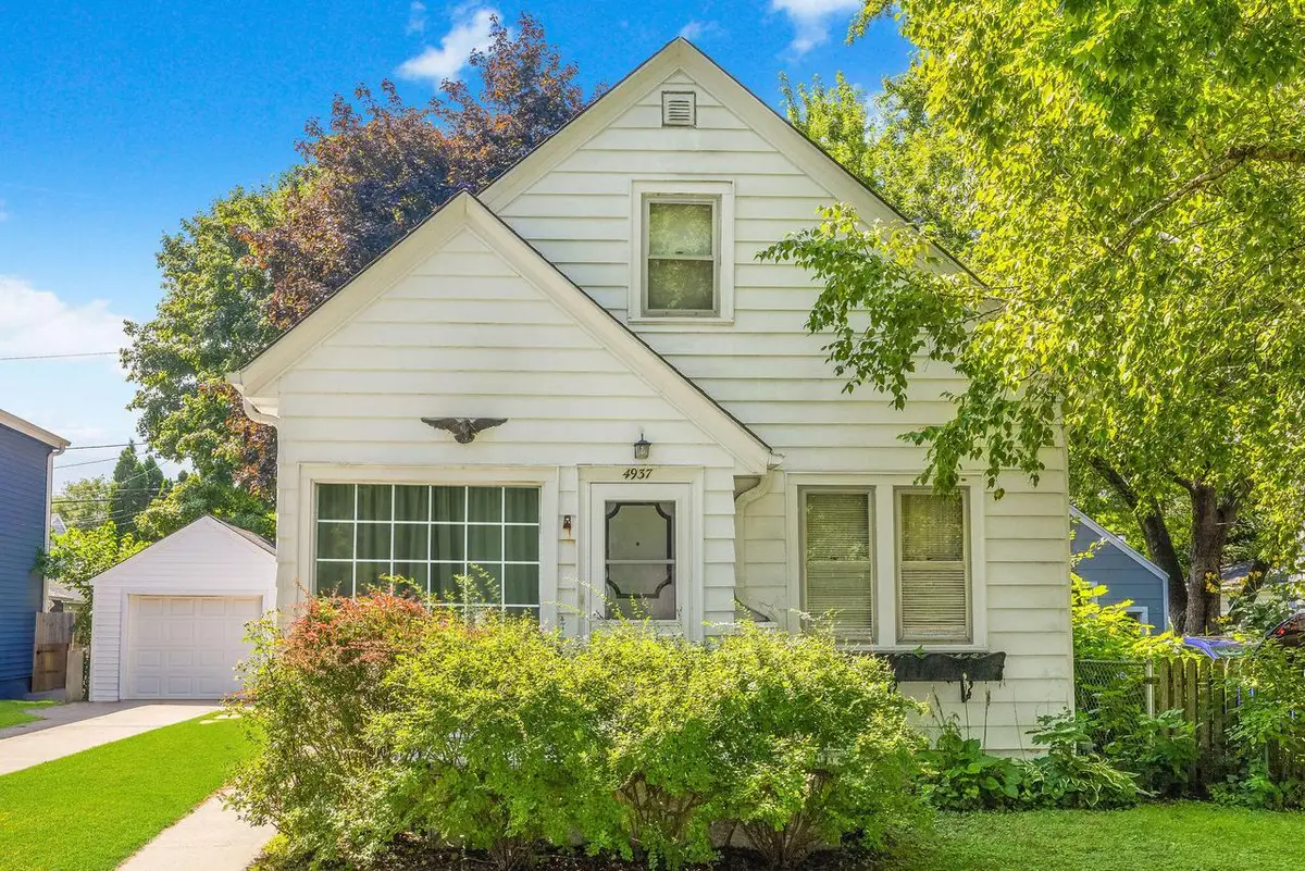 4937 N Hollywood AVENUE, Whitefish Bay, WI 53217 - #1