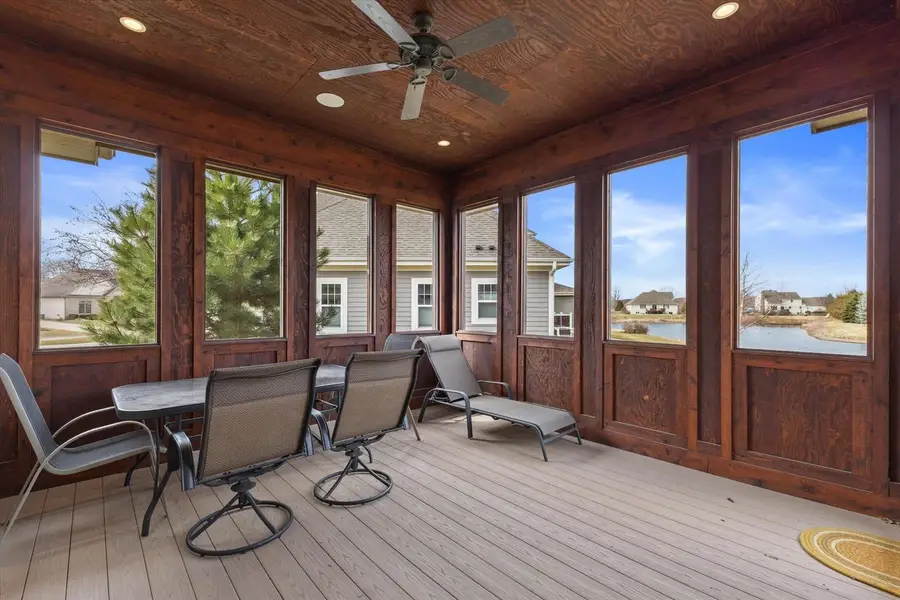 W243N2743 Creekside DRIVE, Pewaukee, WI 53072 - #3
