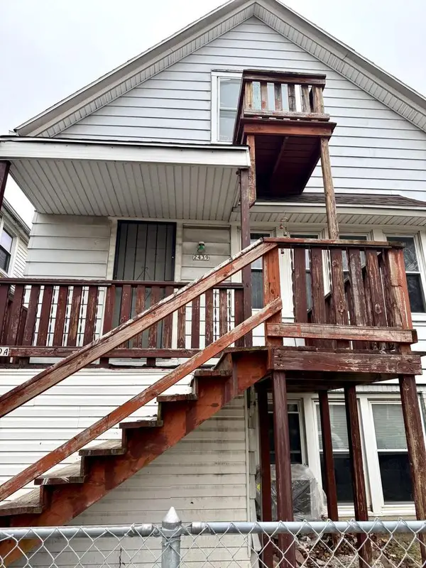 2439 S 8th STREET, Milwaukee, WI 53215