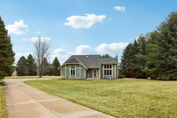 W303N6590 Irene LANE, Hartland, WI 53029
