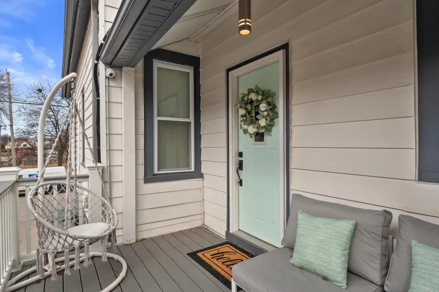 1850 N Arlington PLACE, Milwaukee, WI 53202 - #2