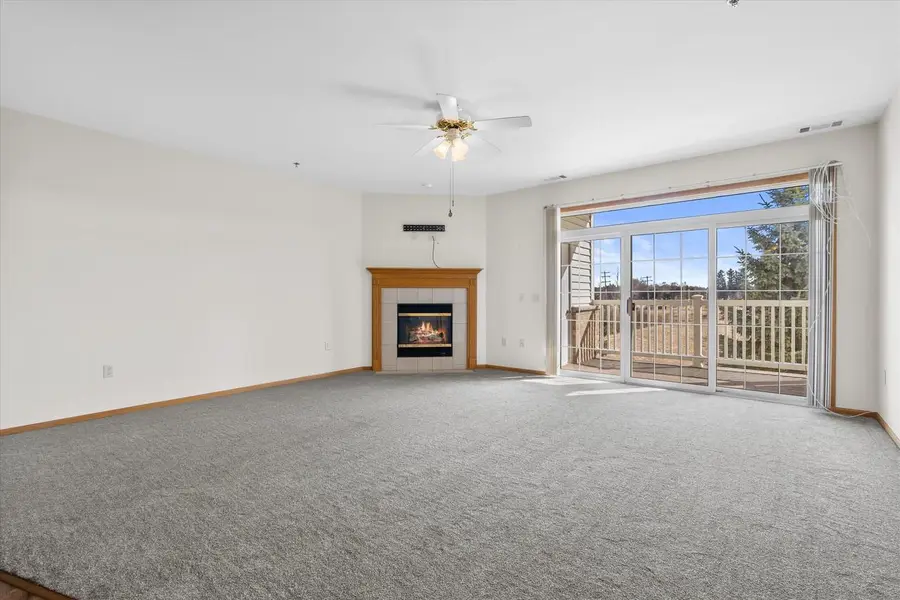 1275 Shadowood CIRCLE #105, West Bend, WI 53095 - #2