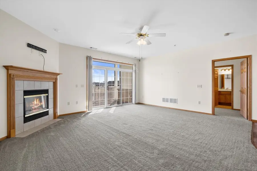 1275 Shadowood CIRCLE #105, West Bend, WI 53095 - #3