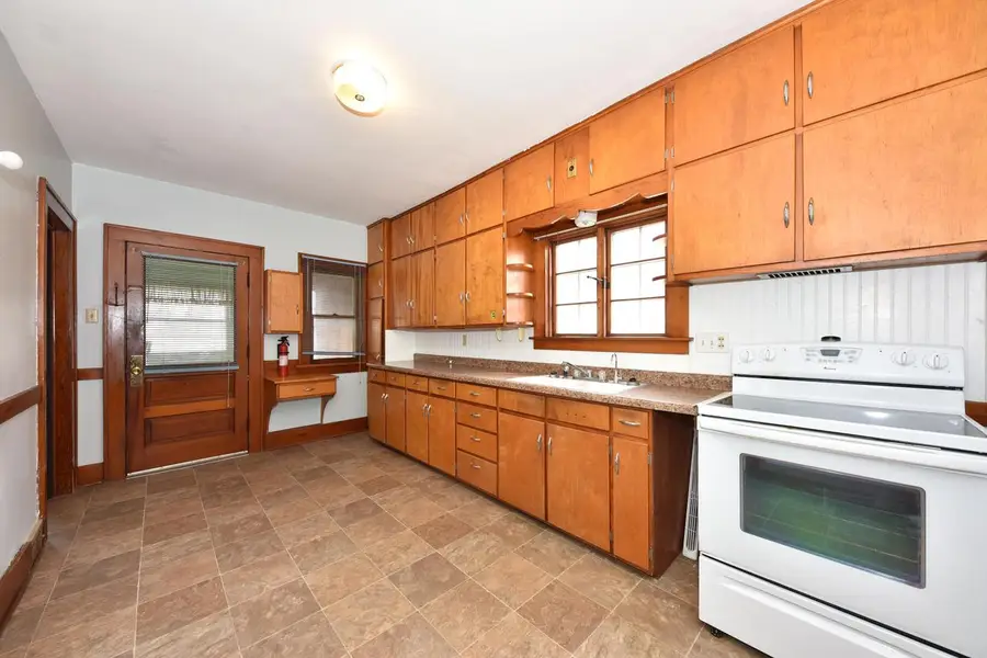 451 W Kilbourn AVENUE, West Bend, WI 53095 - #2