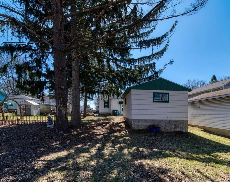 712 Hamilton AVENUE, Waukesha, WI 53186 - #2