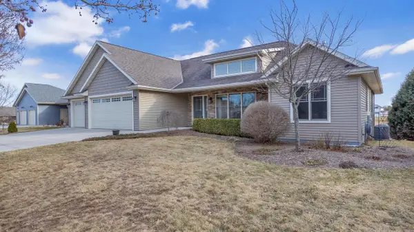 1515 Hummingbird LANE, Plymouth, WI 53073