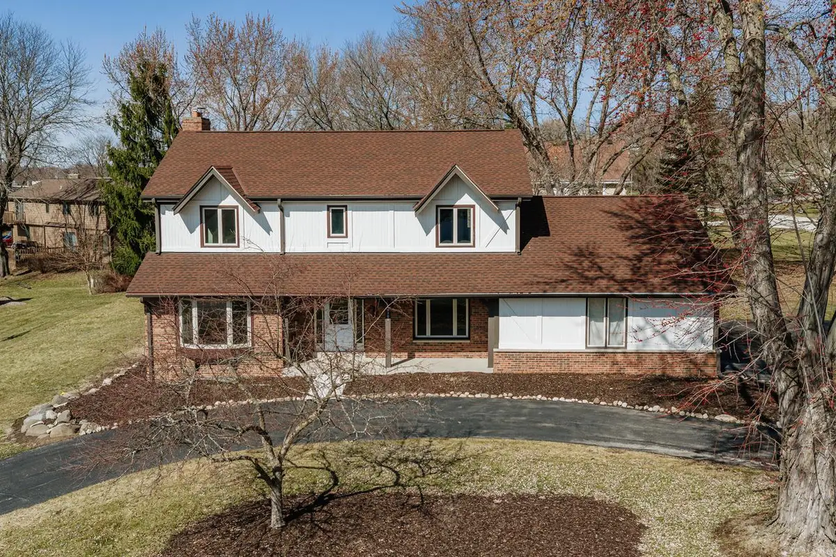 20300 Yorktown COURT, Brookfield, WI 53045 - #1