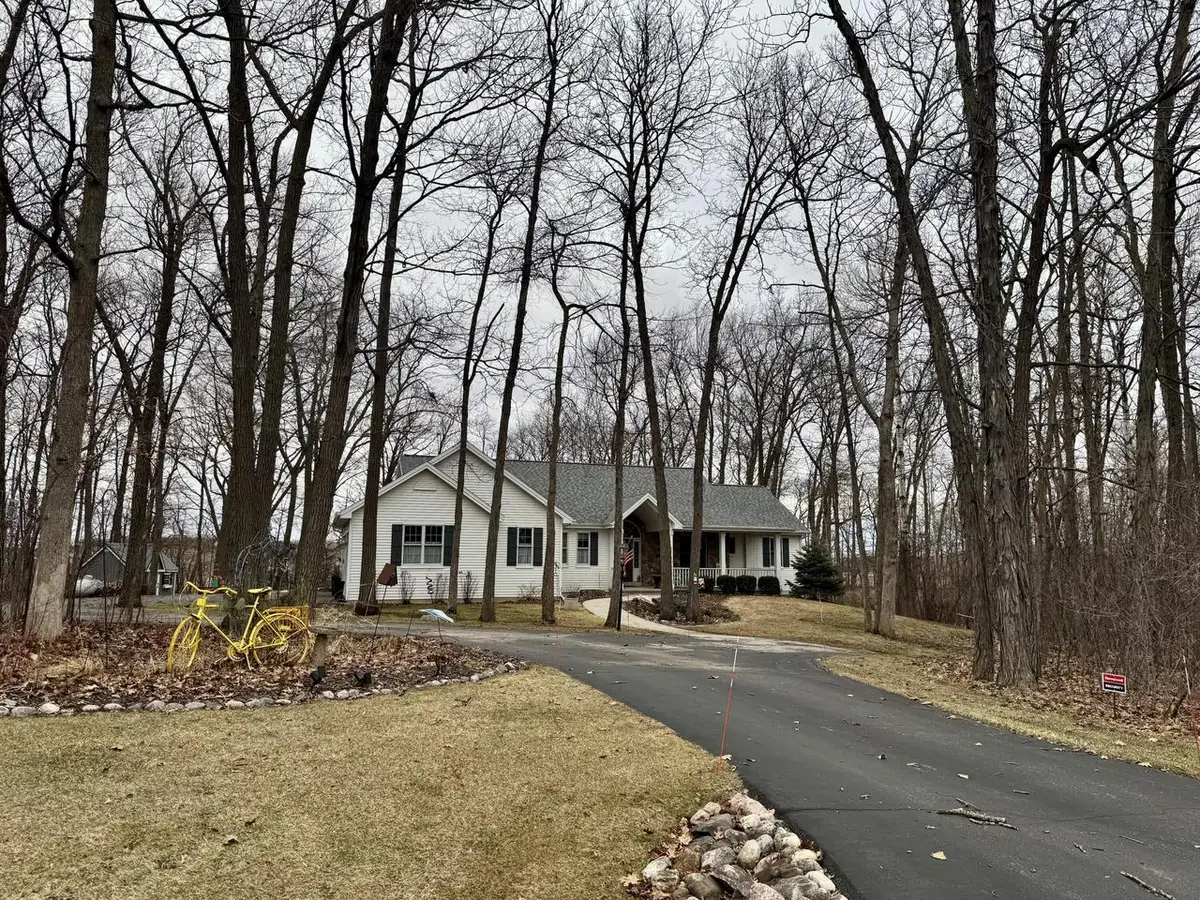 W2545 Blackberry DRIVE, Mount Calvary, WI 53057 - #1