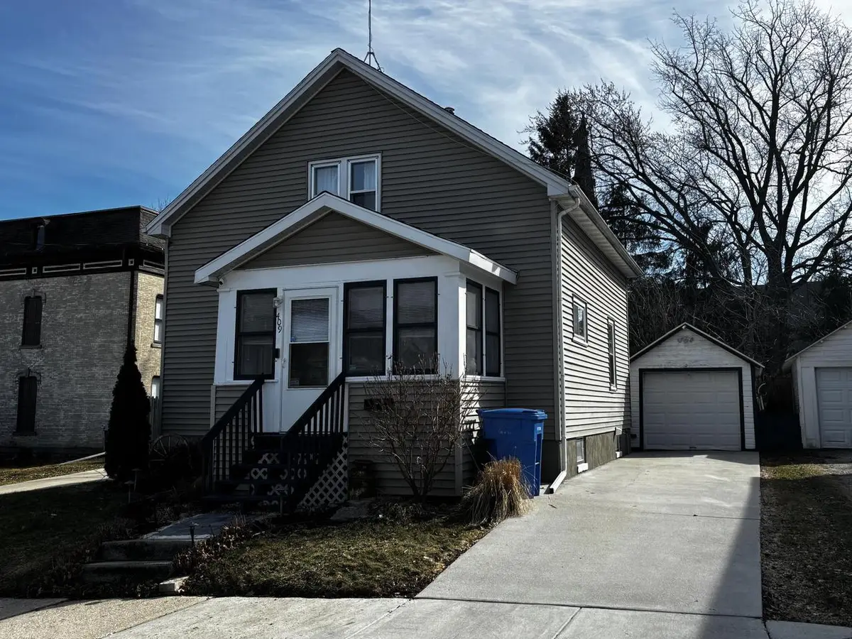 409 O'Connell STREET, Watertown, WI 53094 - #1