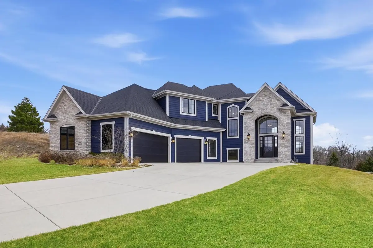 N87W25037 Bay COURT, Lisbon, WI 53089 - #1