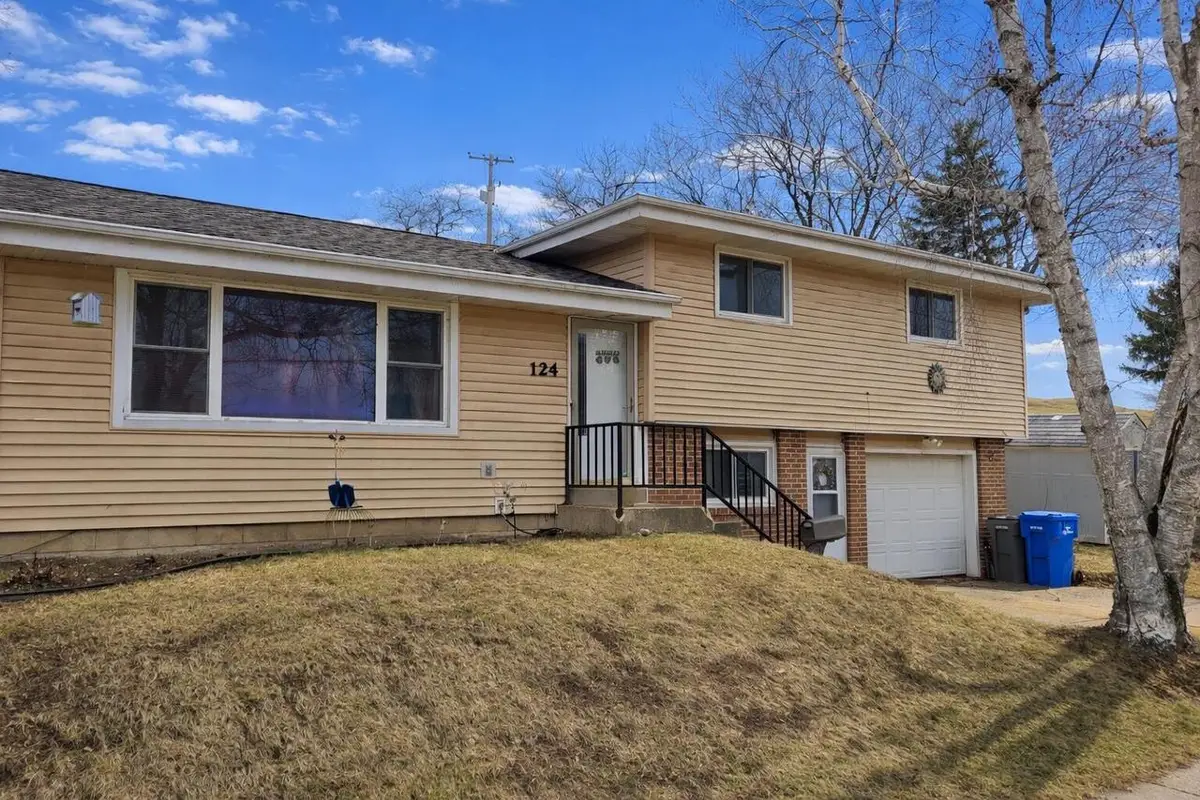 124 S Concord AVENUE, Watertown, WI 53094 - #1