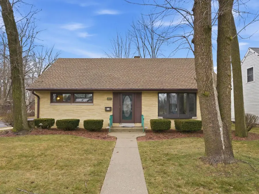 1402 N 21st STREET, Manitowoc, WI 54220 - #2