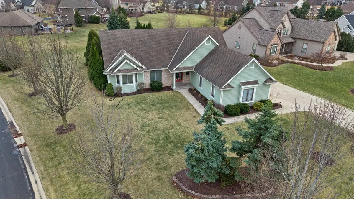 W177N5440 Legend COURT, Menomonee Falls, WI 53051 - #1