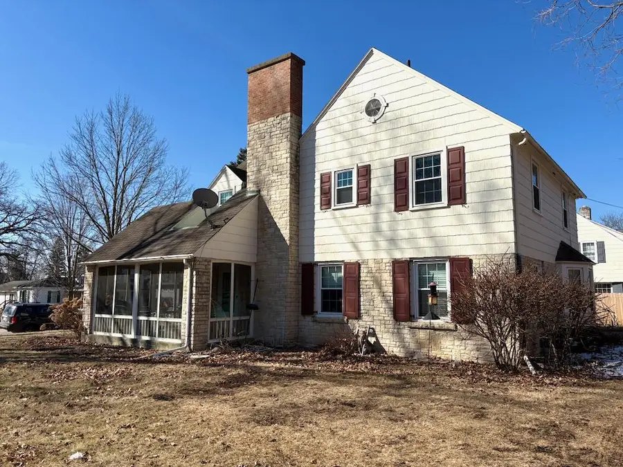 12 E Rockwell STREET, Elkhorn, WI 53121 - #3