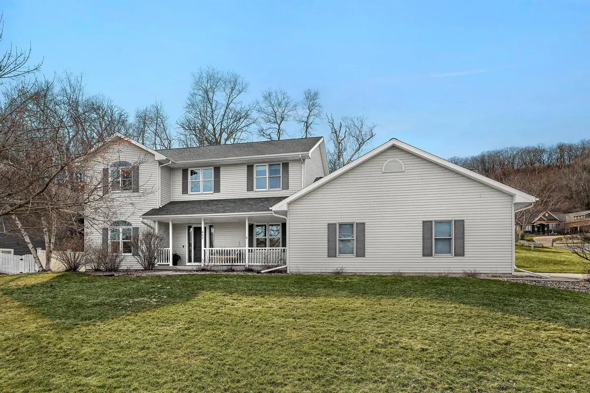867 Olympic DRIVE, Onalaska, WI 54650 - #1