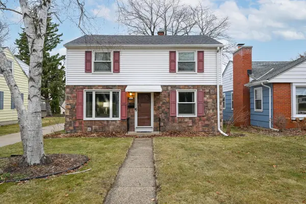 2471 N 80th STREET, Wauwatosa, WI 53213