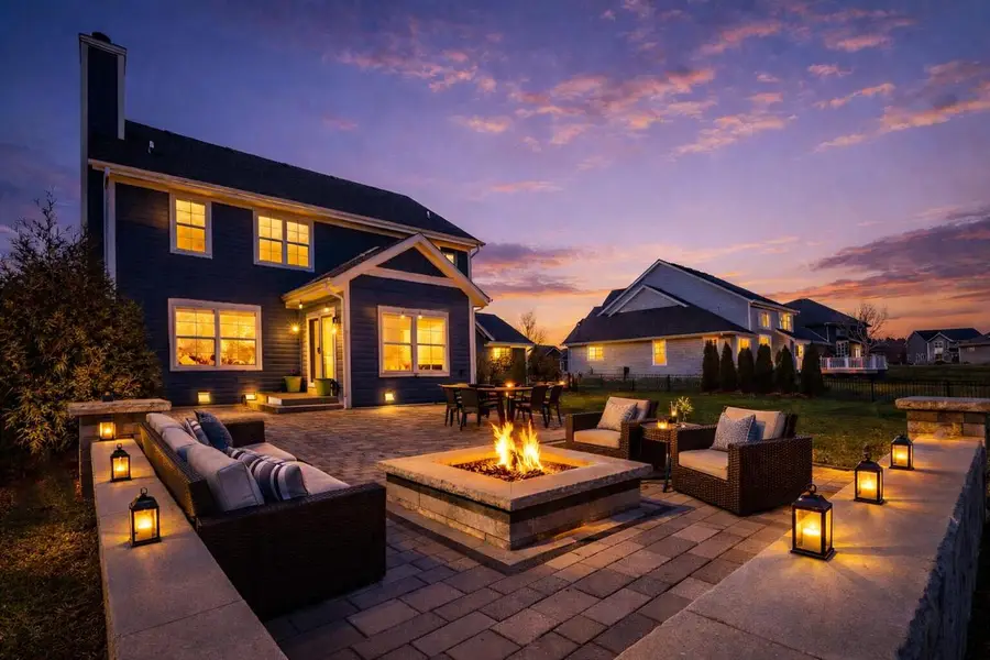 W77N400 Prairie View ROAD, Cedarburg, WI 53012 - #2