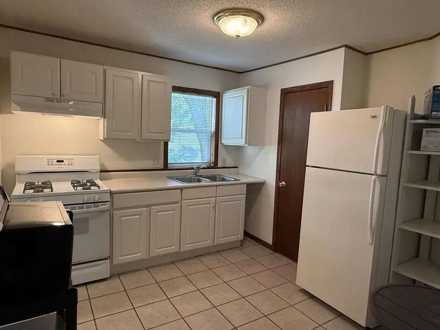 823 West AVENUE S #821, La Crosse, WI 54601 - #2