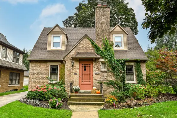 8027 W Woodland AVENUE, Wauwatosa, WI 53213