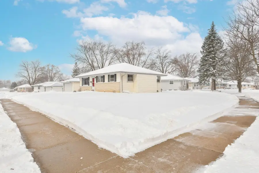 N84W14678 Menomonee AVENUE, Menomonee Falls, WI 53051 - #2