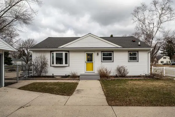 1129 3rd AVENUE, Grafton, WI 53024