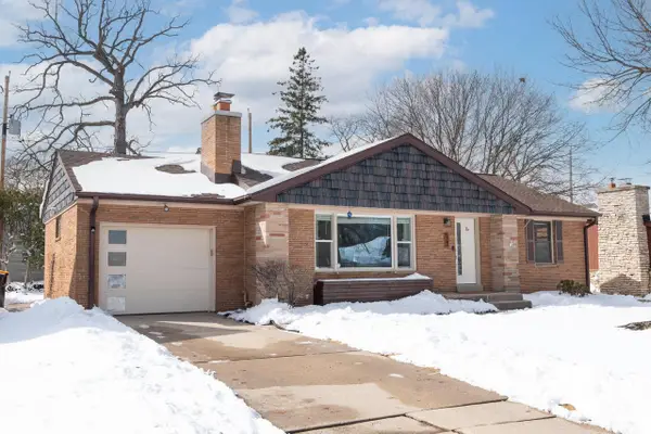 537 N 114th STREET, Wauwatosa, WI 53226