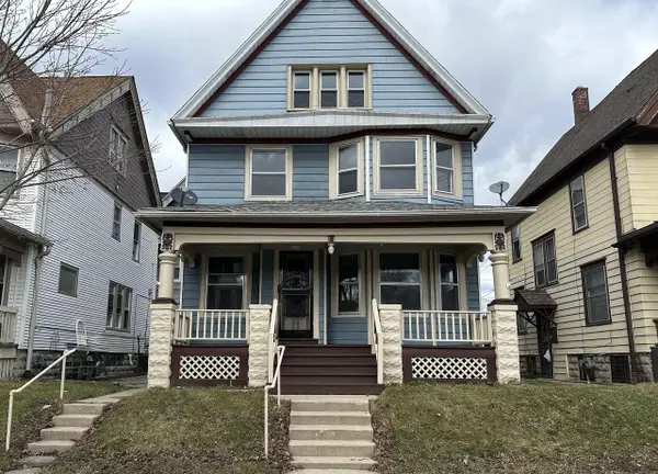 4722 W Garfield AVENUE, Milwaukee, WI 53208