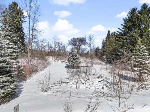 Lt0 W WOODLAND DRIVE, New Berlin, WI 53146