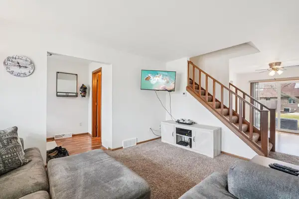 1384 Honeysuckle ROAD, Hartford, WI 53027