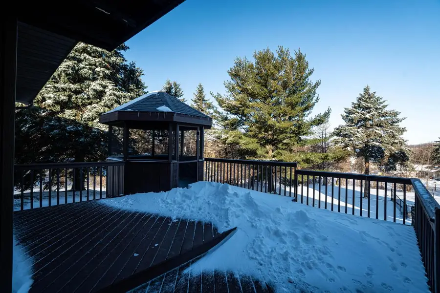 W233S6945 Millbrook CIRCLE W, Vernon, WI 53103 - #2